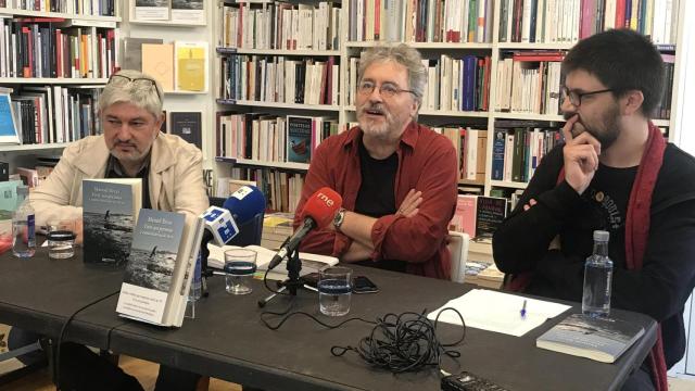 Manuel Rivas en la presentación de un libro