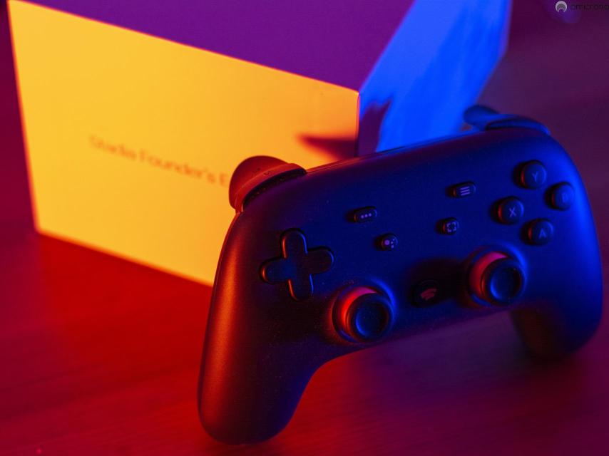 Caja de la Founder's Edition con el mando de Google Stadia.