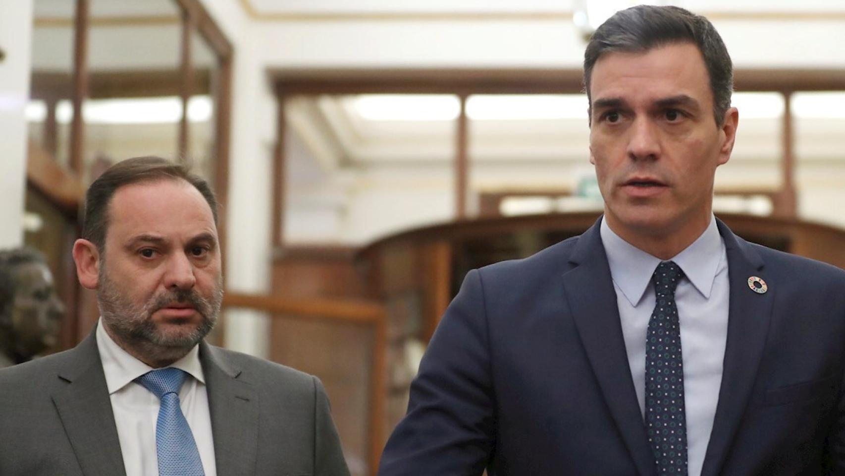 Los whatsapps de "solidaridad", las claves de los mensajes entre Ábalos y Sánchez