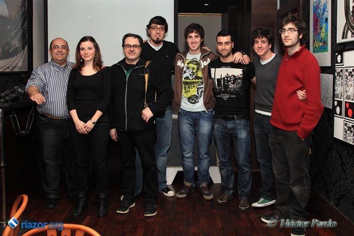 El equipo de Riazor.org durante la entrega del premio a mejor jugador en el 2013.