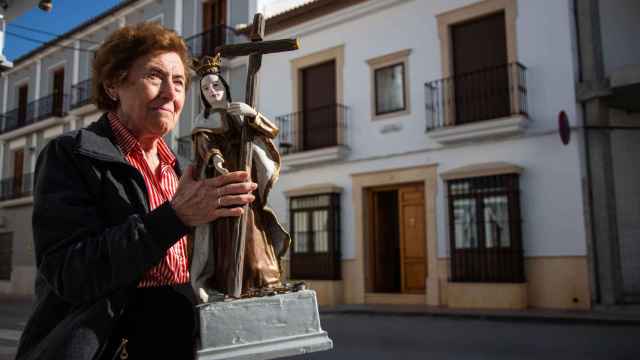 Ana María Reyes, de 80 años, y cuarta generación de los custodios de la Santa Elena de Benamejí, Córdoba