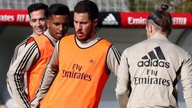 Eden Hazard y Gareth Bale, durante un entrenamiento del Real Madrid