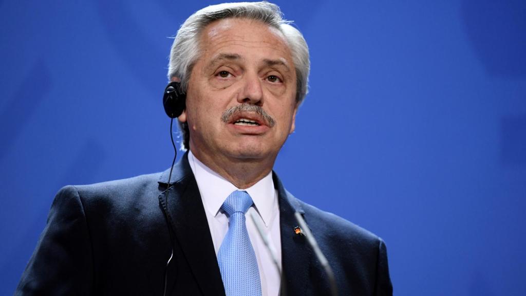 Alberto Fernández, durante una de las rondas de conversaciones con presidentes de Europa.