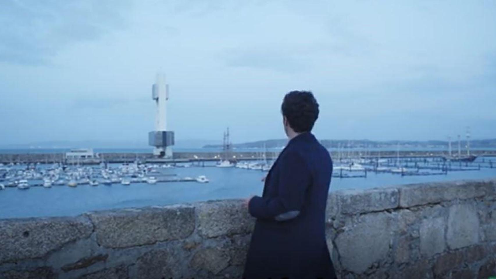 El presentador Miguel de Lucas en el Castillo de San Antón.