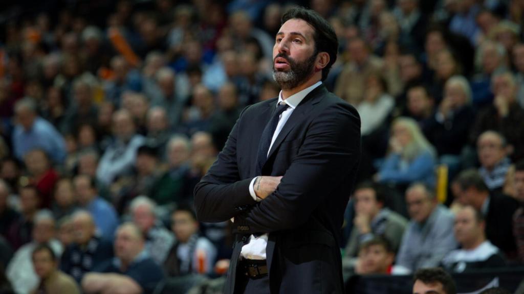 Álex Mumbrú, entrenador del RETAbet Bilbao Basket