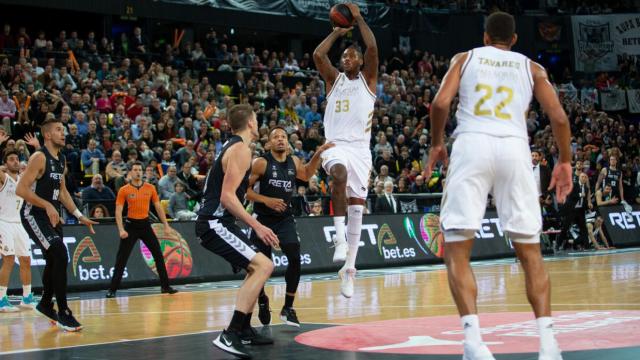 Thompkins, durante un partido entre Real Madrid y RETAbet Bilbao Basket