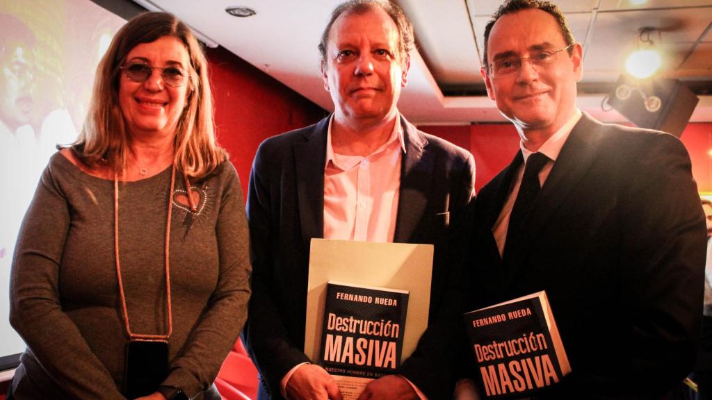 De izquierda a derecha: Blanca Rosa Roca, Fernando Rueda y Pedro Baños.