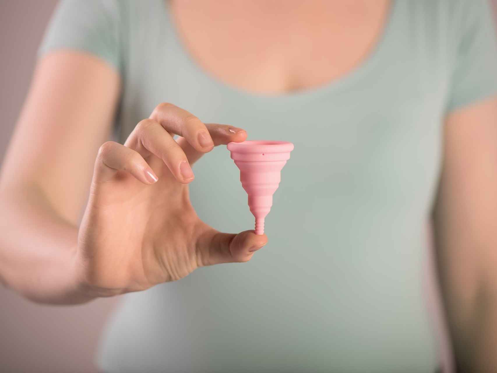 Cómo poner la copa menstrual correctamente paso a paso