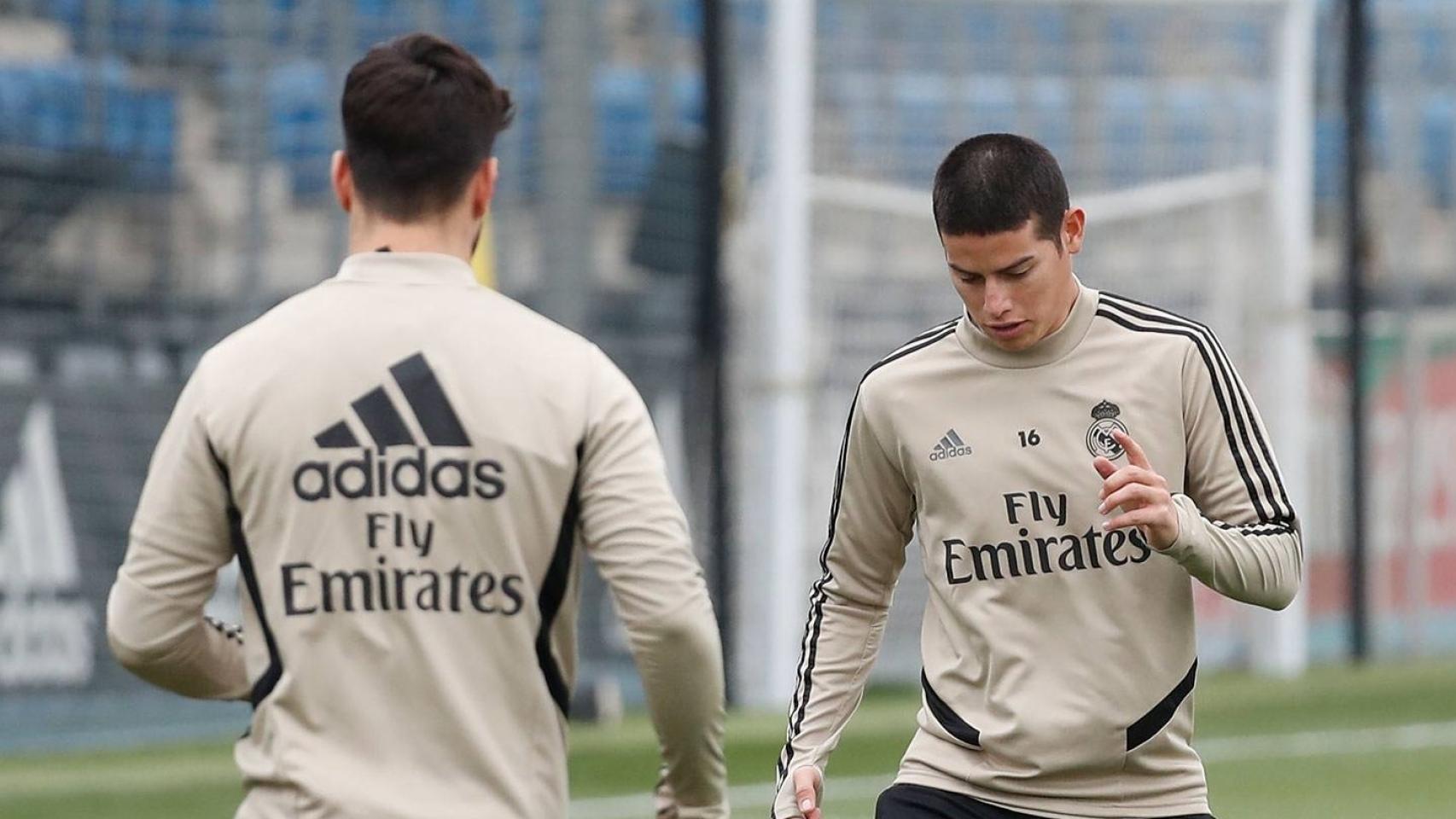 James Rodríguez, durante el primer entrenamiento de la semana