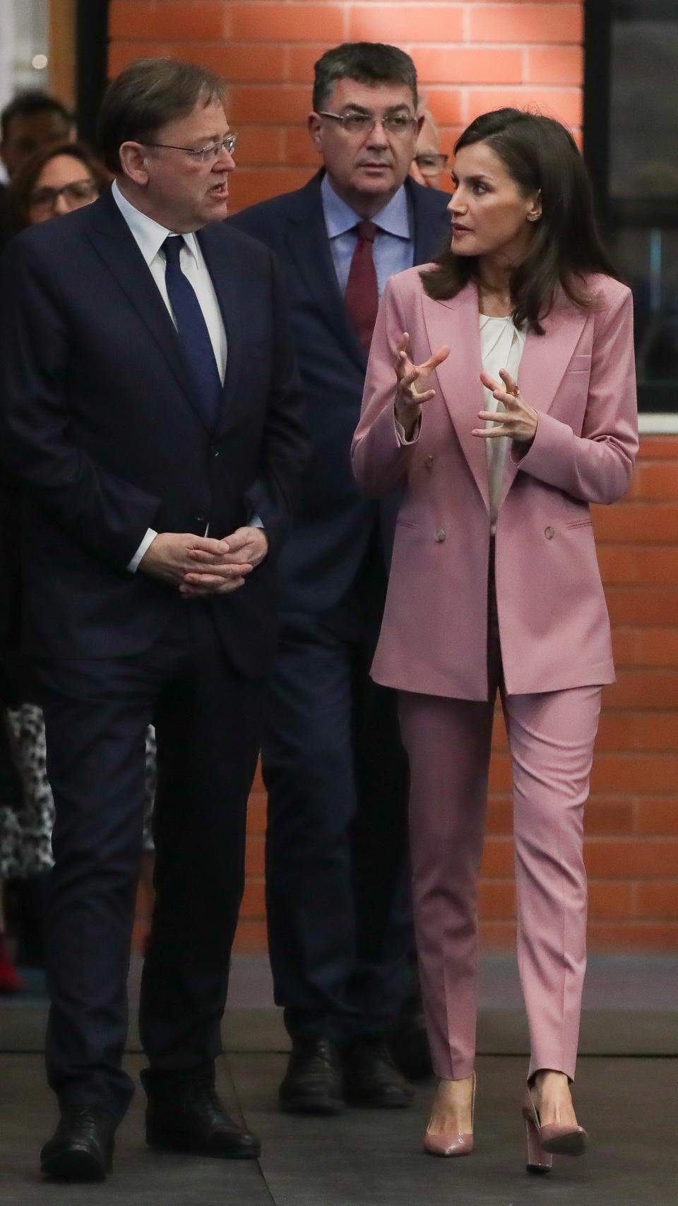 Letizia ha reciclado el mismo 'look' que lució en el último acto de 2019.