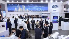 Un stand de Magneti Marelli en la feria de automóviles de Shanghai.