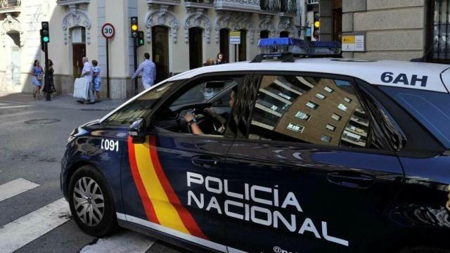 La Policía recibió el aviso de la mujer que se encontraba en su casa de Carabanchel.