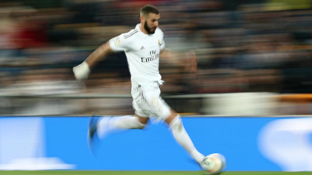 Karim Benzema sale a la contra ante el Celta de Vigo