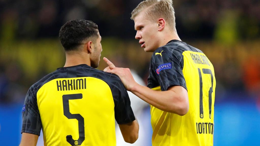 Achraf y Haaland, en un partido del Borussia Dortmund