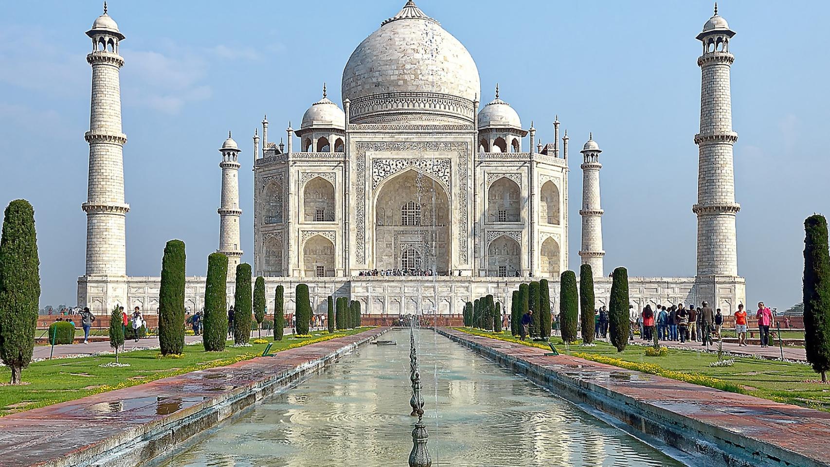 Taj Mahal.