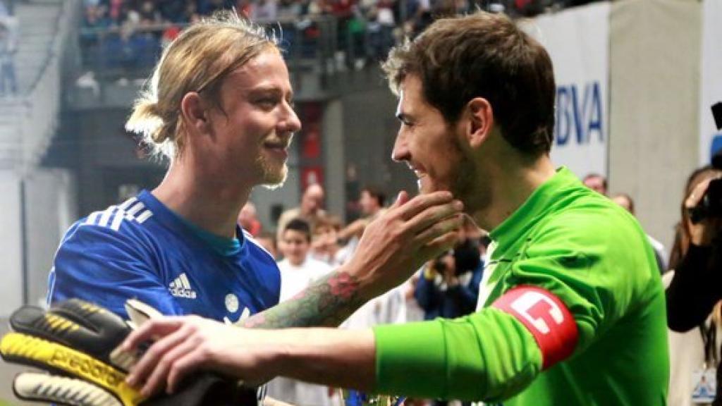 Guti y Casillas, durante un evento