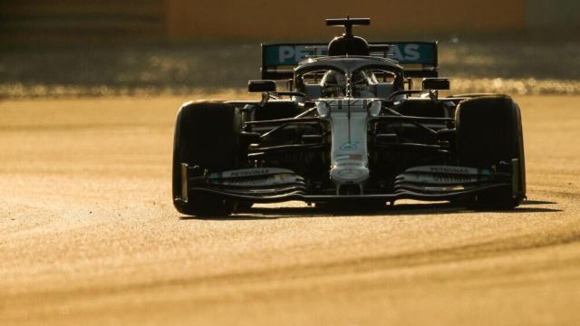 Lewis Hamilton, durante los test invernales en Montmeló