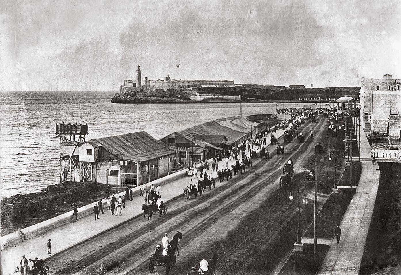 El Malecón de La Habana, 1902. http://dosencuba.blogspot.com/