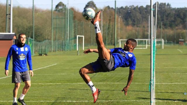 El Dépor recupera a Montero y Beauvue para el partido contra el Zaragoza