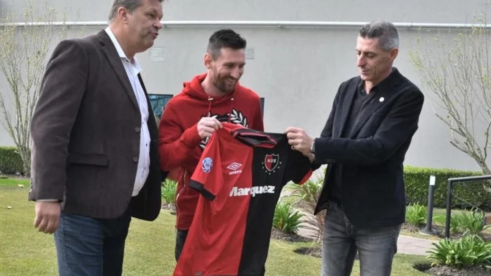 Messi y emisarios de Newell's