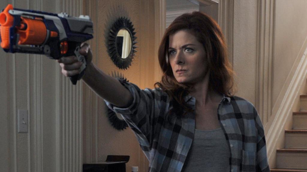 Debra Messing como Laura Diamond