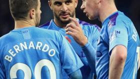 Kevin De Bruyne, Bernardo Silva y Kyle Walker, durante un partido del Manchester City