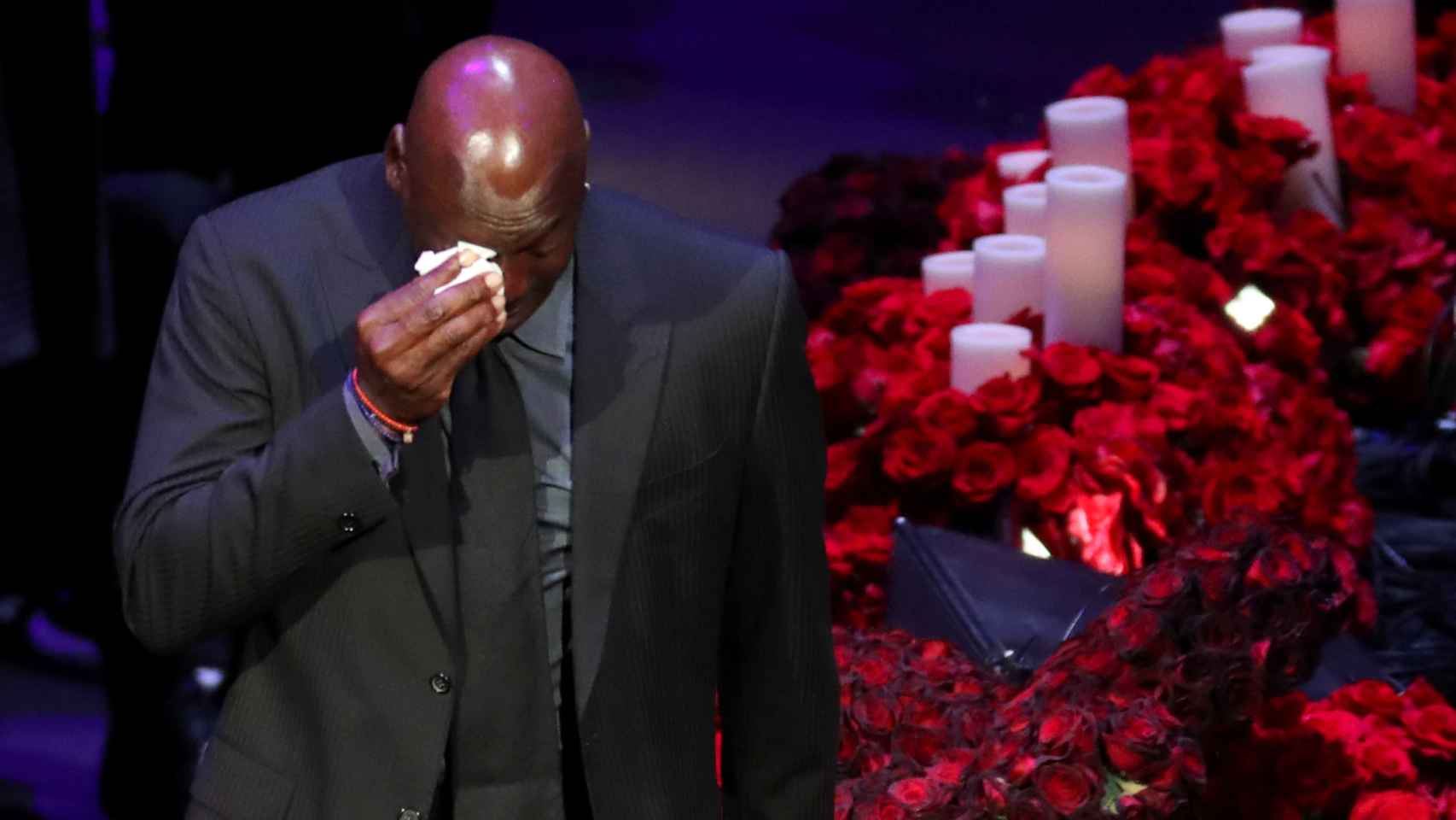 Michael Jordan, entre lágrimas