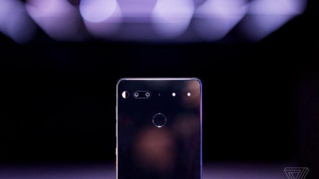 El Essential Phone obtendrá Android 11 pese al cierre de la empresa