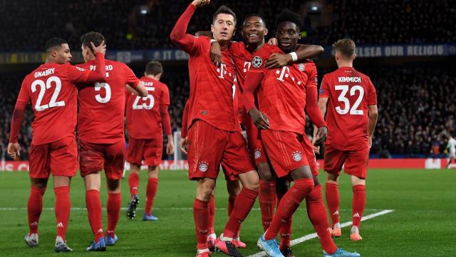 Los jugadores del Bayern celebran uno de los goles del partido