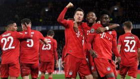 Los jugadores del Bayern celebran uno de los goles del partido