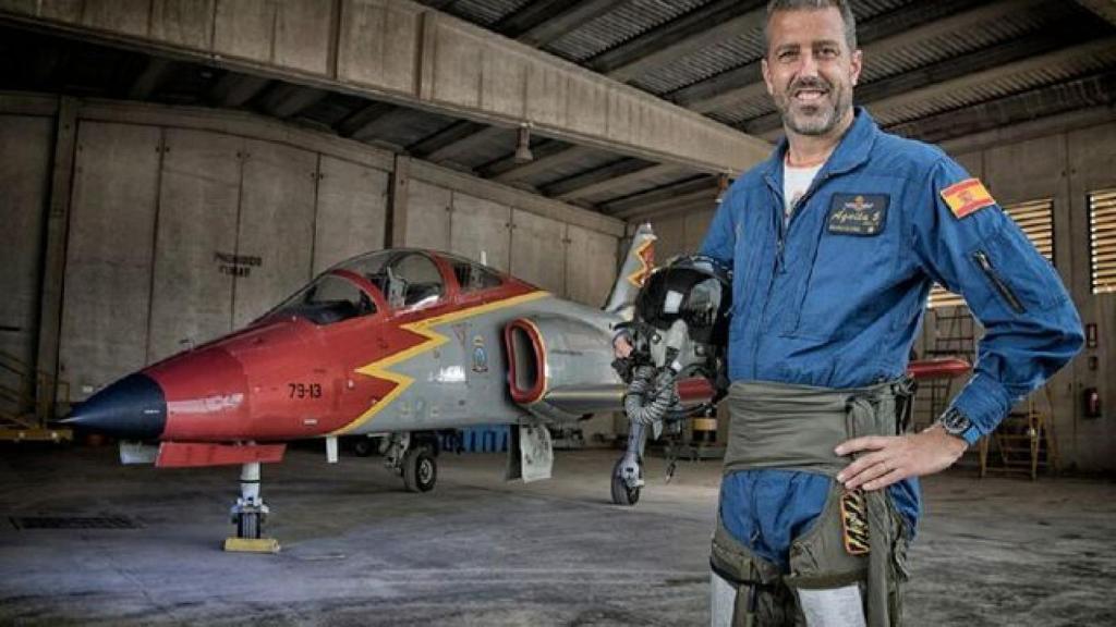 El piloto fallecido es el comandante Eduardo Fermín Garvalena.