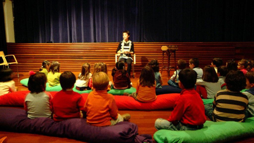 Sala_de_cuentacuentos_Biblioteca_Torrente_Ballester