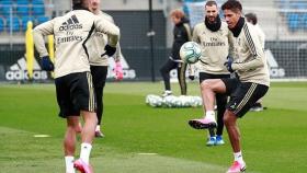 Los jugadores del Real Madrid durante el último entrenamiento antes de El Clásico