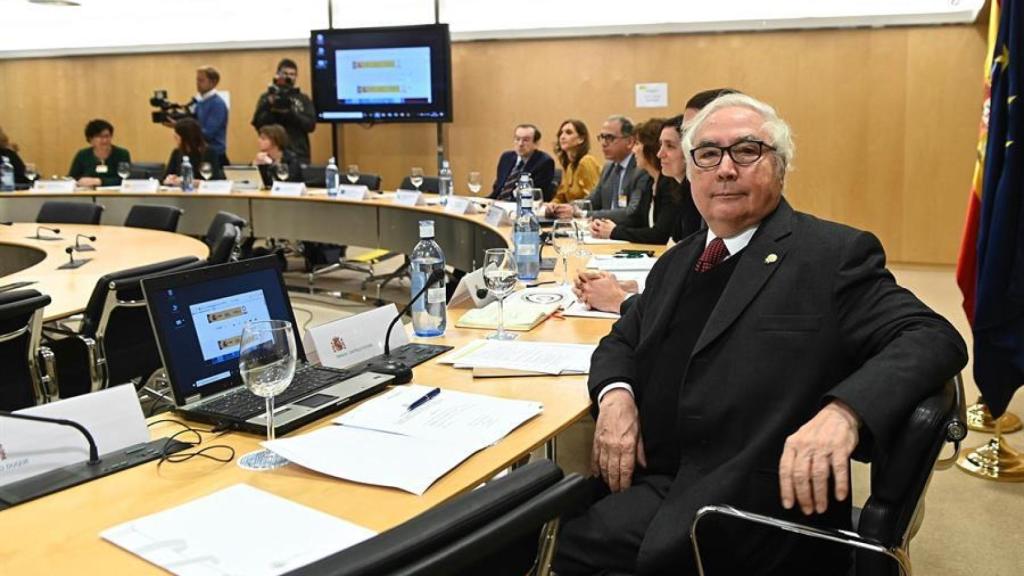 El ministro de Universidades, Manuel Castells preside la Conferencia general política universitaria.