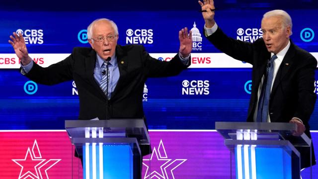 Los aspirantes demócratas Bernie Sanders y Joe Biden.