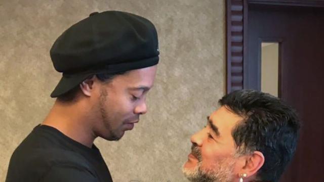 Ronaldinho y Maradona