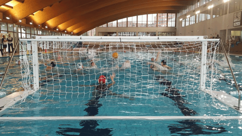 Archivo. Un partido del Waterpolo Zamora