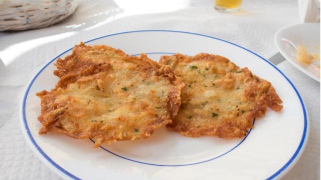 Tortillitas de camarones, receta fácil de picoteo para el aperitivo