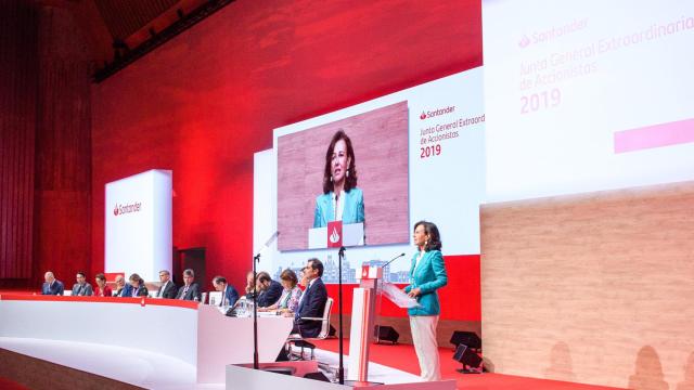 Ana Botín, presidenta del Banco Santander, durante la última junta de accionistas de la entidad.