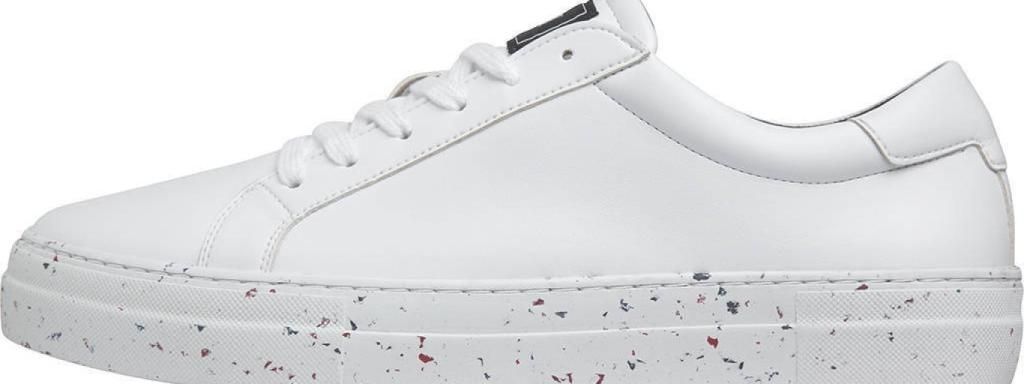 Zapatillas deportivas blancas de Tommy Hilfiger.