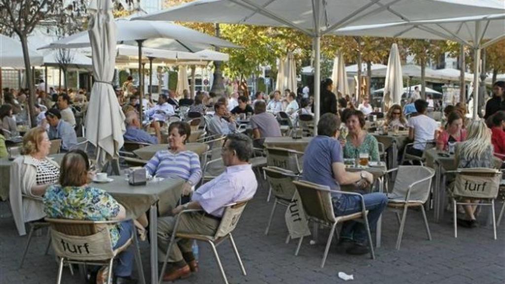 Terrazas en una plaza de Madrid.