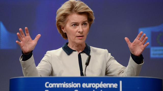 La presidenta Ursula von der Leyen, durante la presentación este viernes de la respuesta de la UE al coronavirus