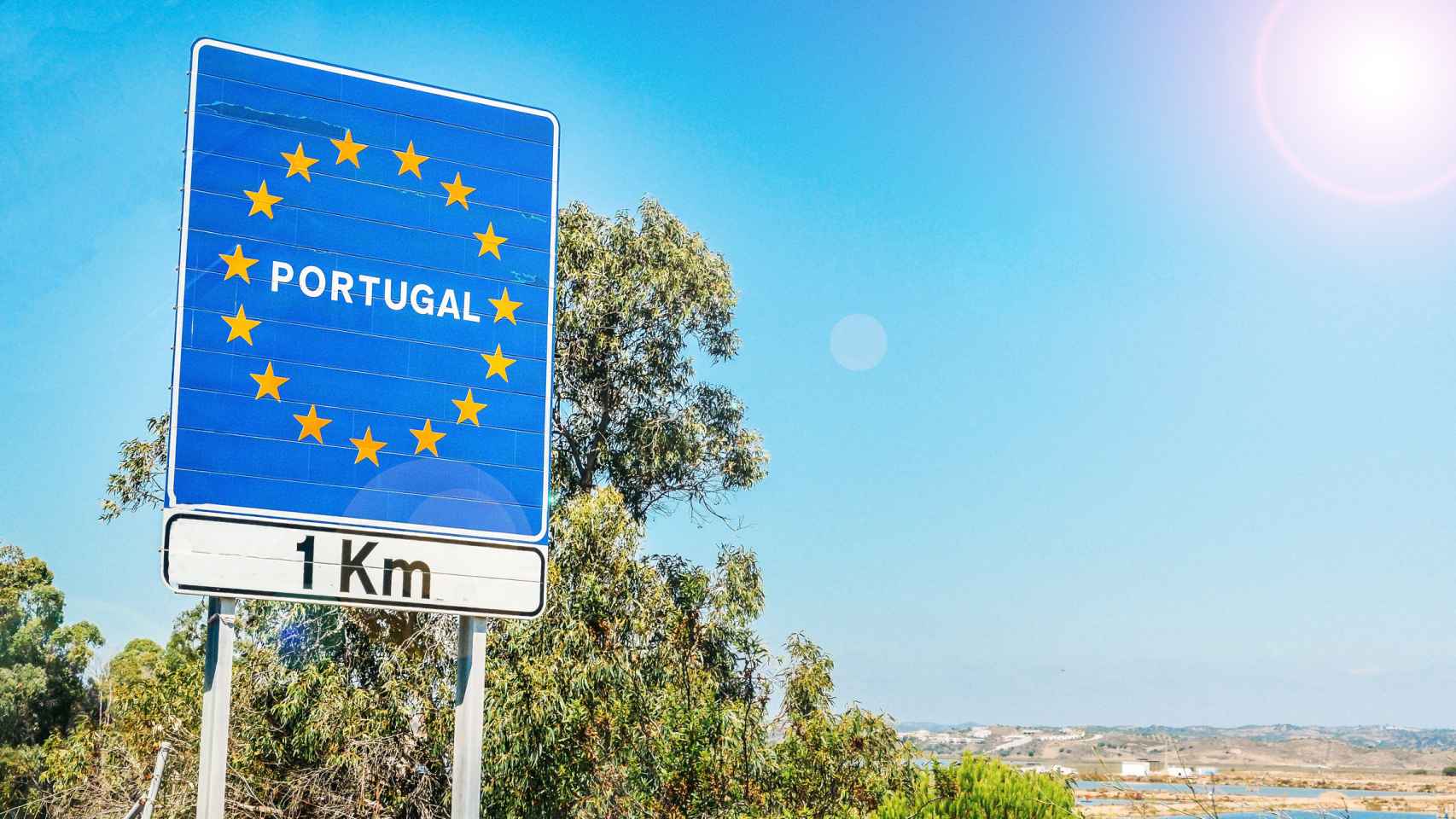 Cartel en la frontera con Portugal.