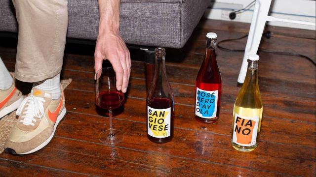 Cómo y cuándo consumir el vino en casa para no quedarse sin existencias durante el confinamiento