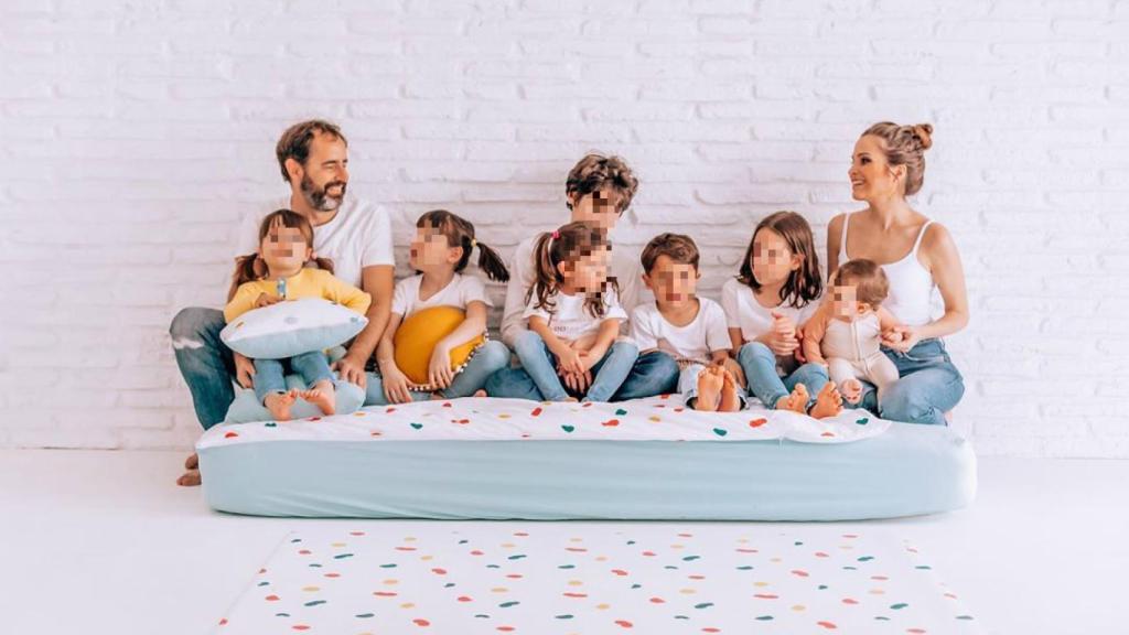 Foto de familia durante su confinamiento.