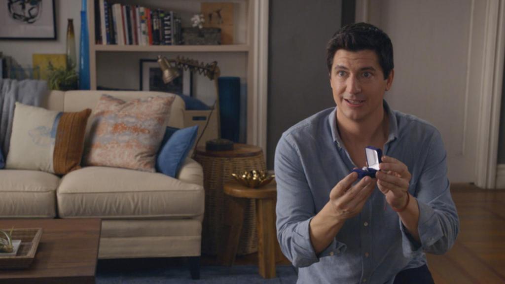 Ken Marino en 'Marry Me'