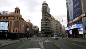 Imagen de la Gran Vía de Madrid vacía.