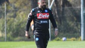 Gennaro Gatusso en un entrenamiento con el Nápoles
