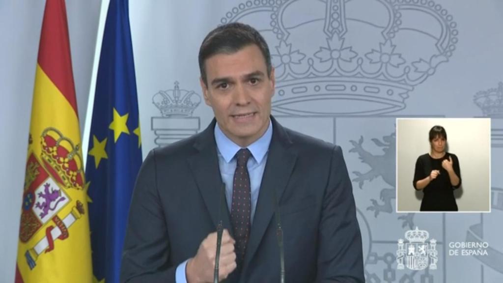 Pedro Sánchez en Moncloa. en la noche de este sábado