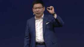 Presidente de Huawei, presentando los Kirin.